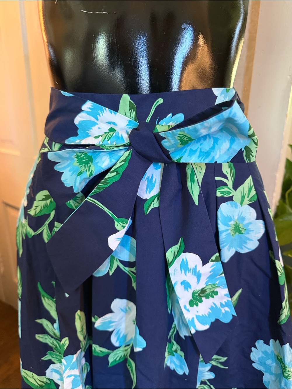 Talbots Piper Pleated Midi Floral Full Skirt Waist Tie Pockets Sz 8 - Picture 2 of 8